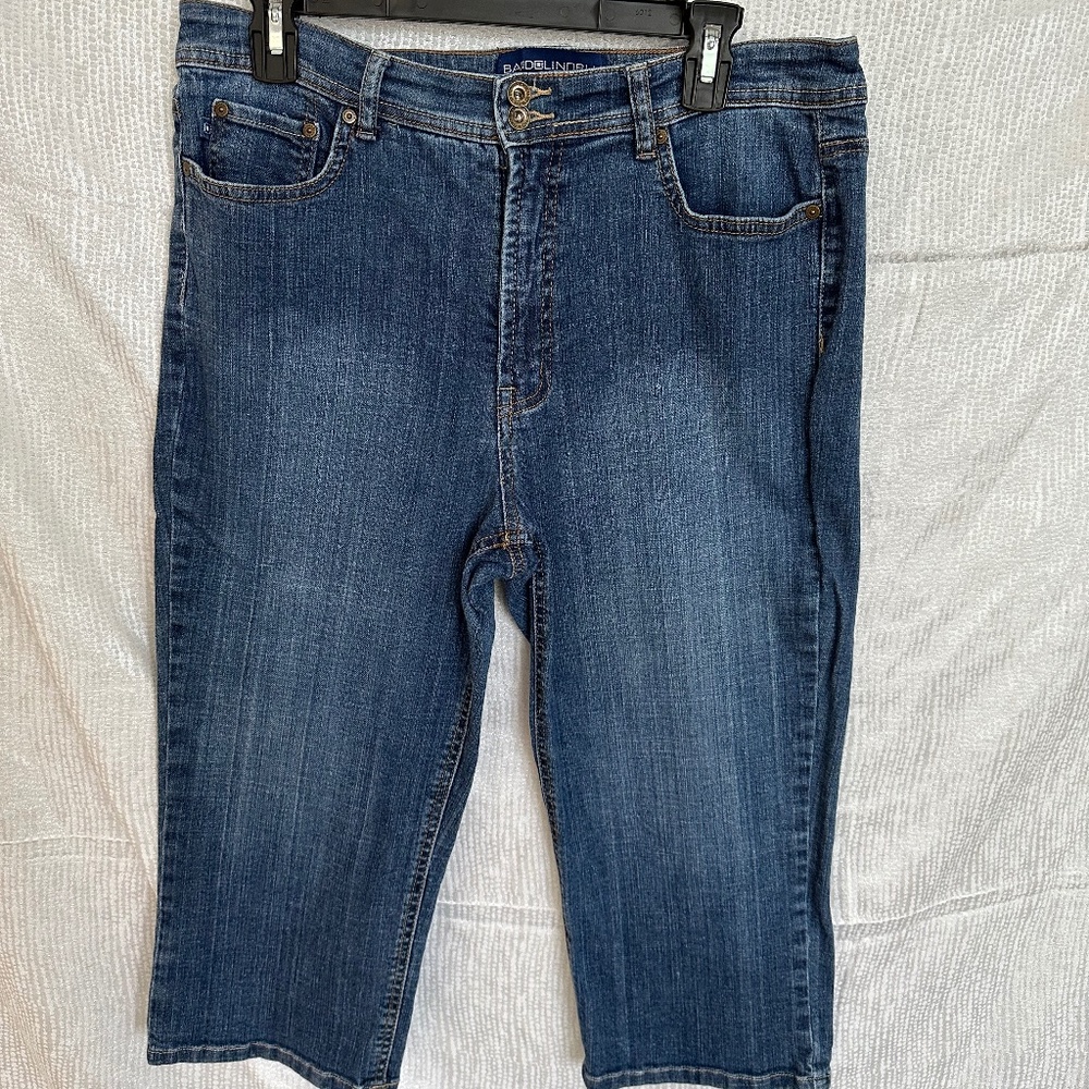 Bandolino Blu, blue stretch capri pant, size 14